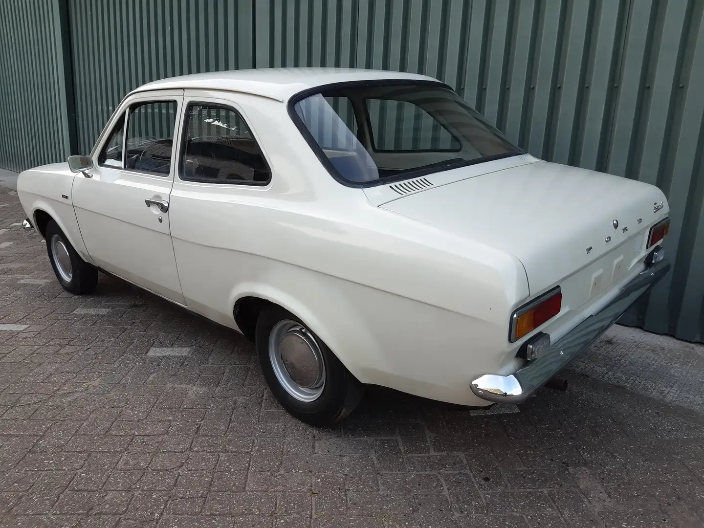 Ford Escort 1100 Base White - 2