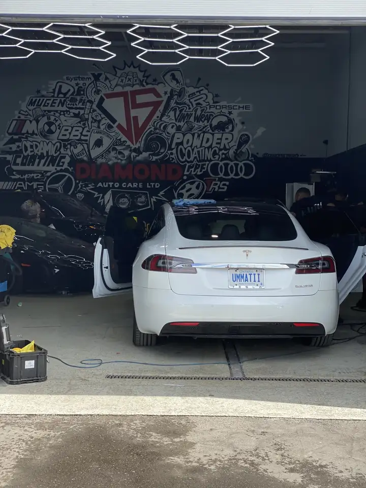 Tesla Model S снимка Tesla Model S