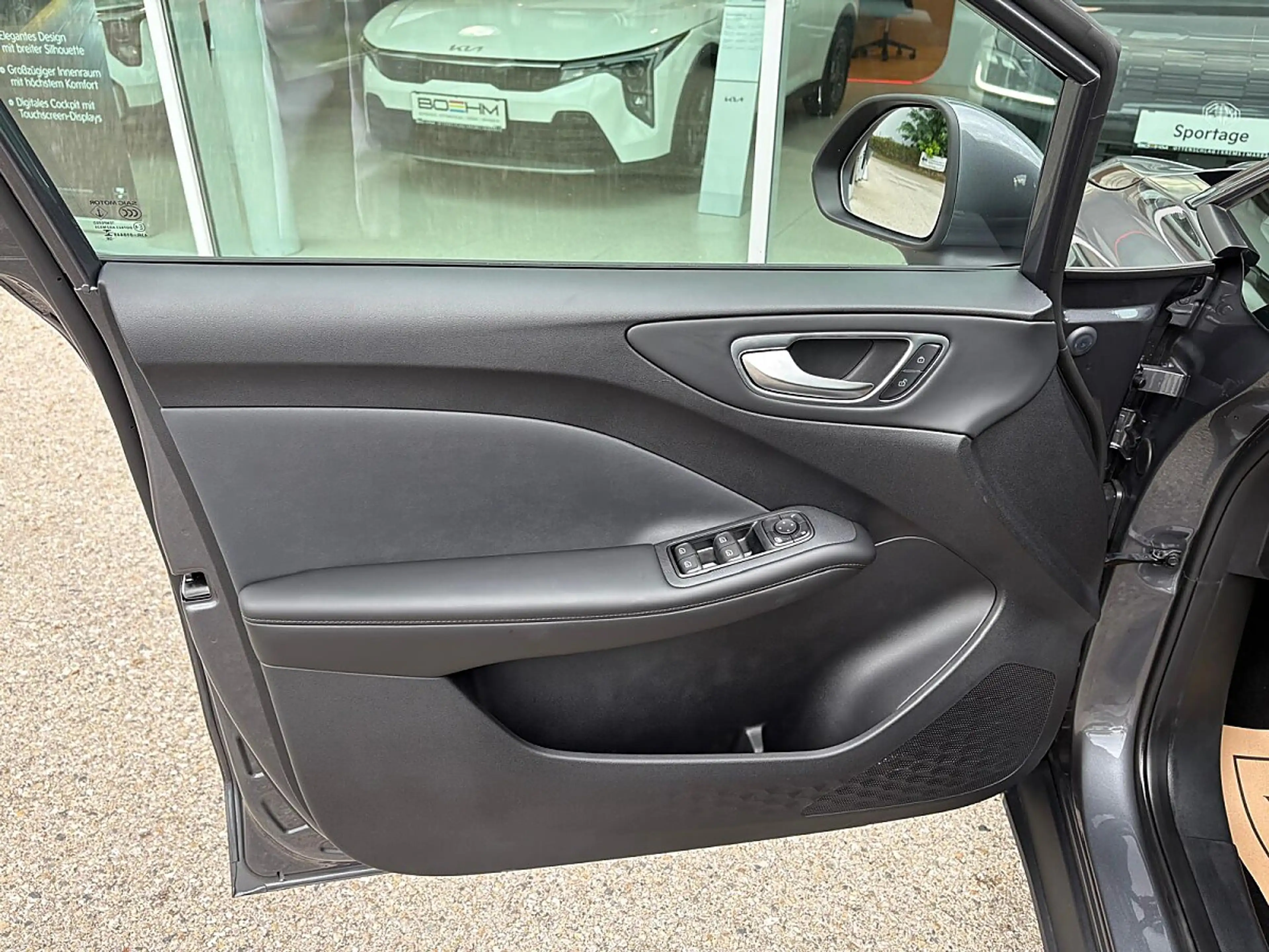 MG MG4 EV Urban 43 kWh Comfort Standard Range — photo 9
