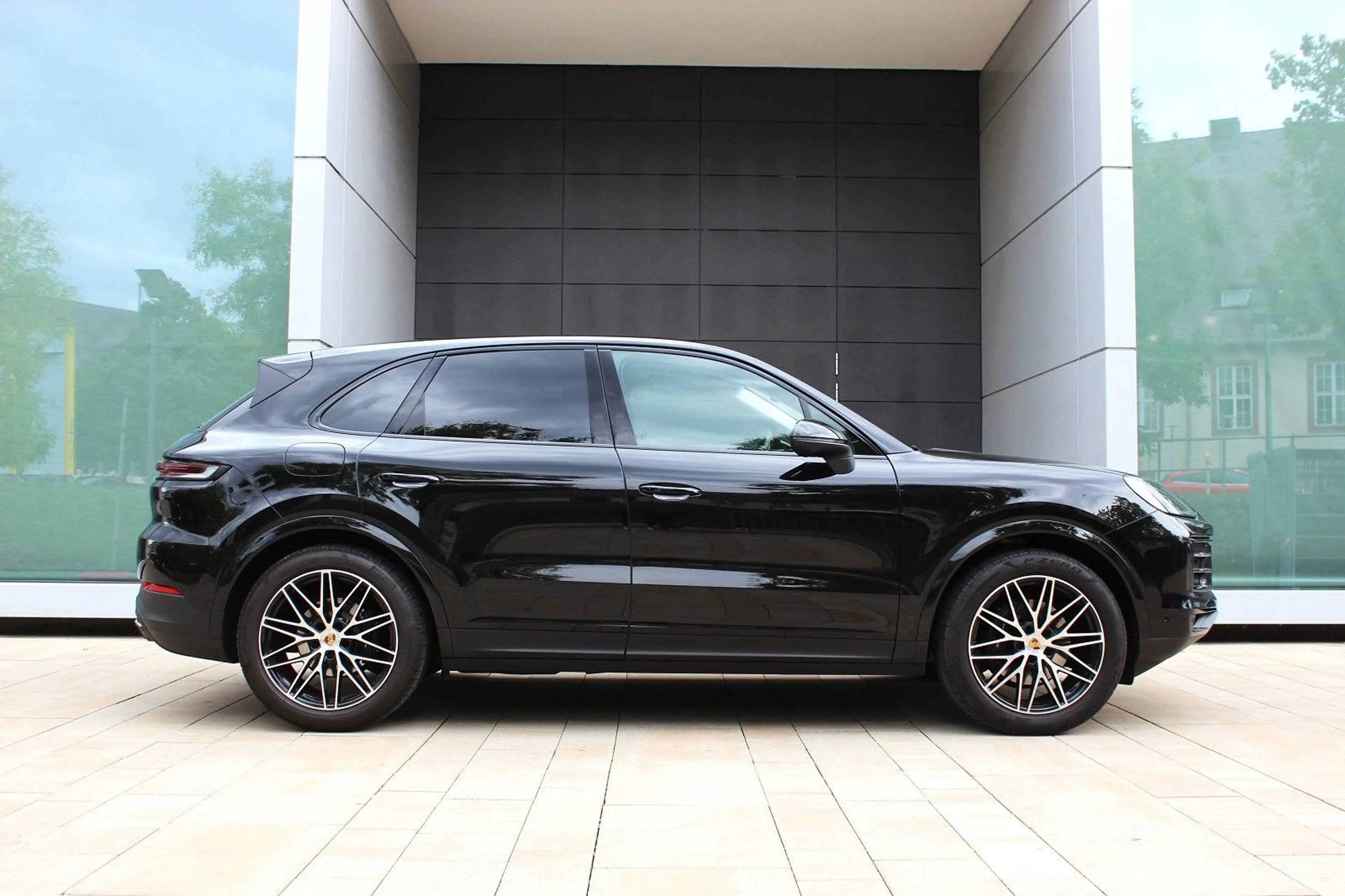 Porsche Cayenne | Bicolor | SAGA | Chrono | Pano | 2026 — photo 5