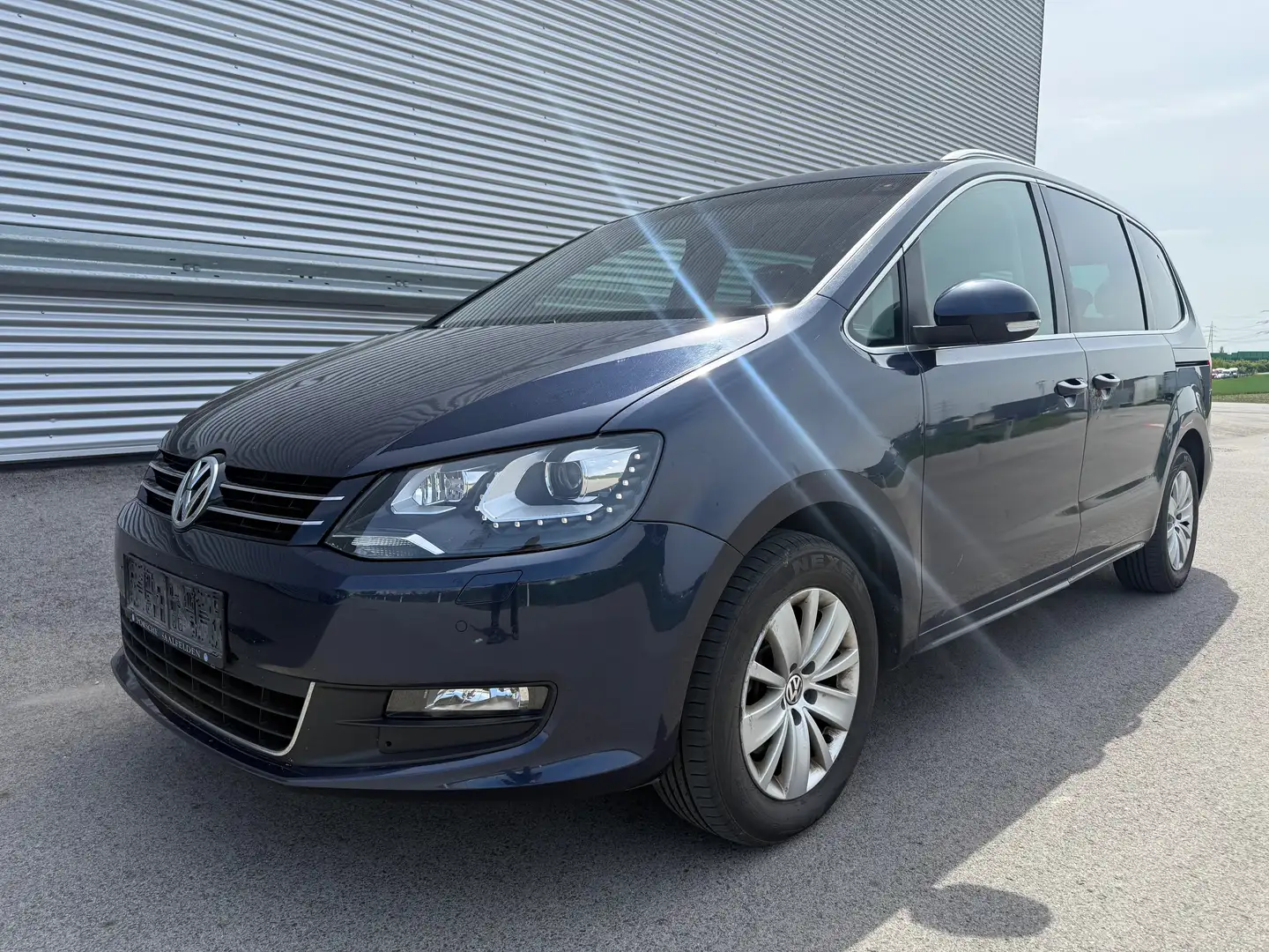 Volkswagen Sharan Comfortline BMT 2,0 TDI DPF 4Motion ID:127 Blau - 2