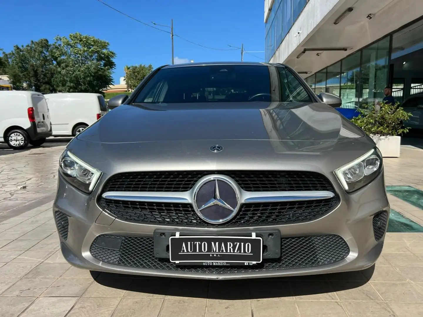 Mercedes-Benz A 180 A 180 d Business Extra auto Grigio - 1