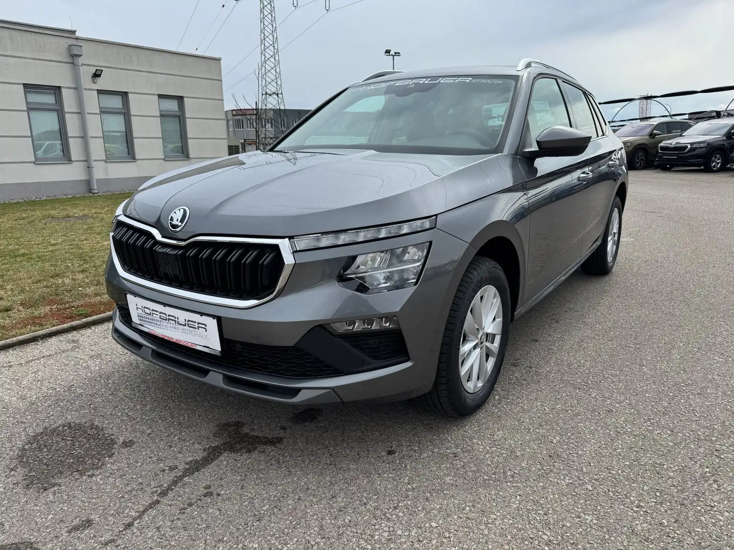 Skoda Kamiq Essence TSI Grau - 1