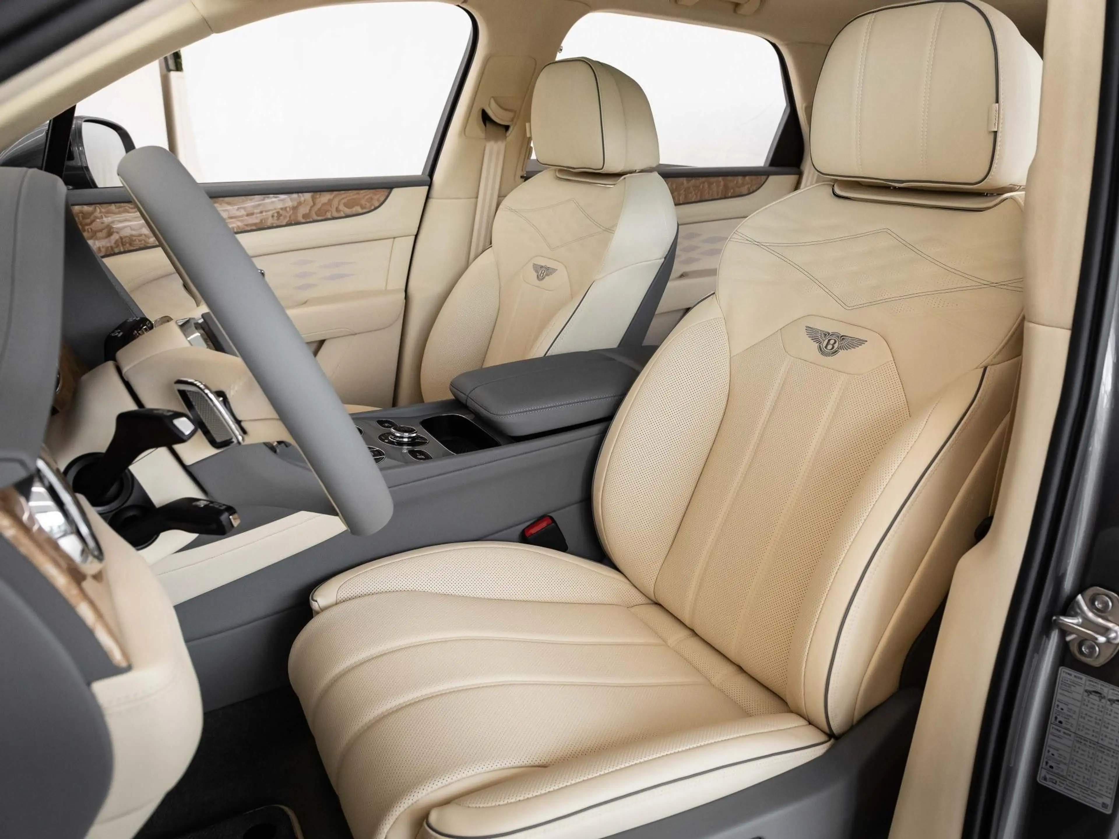 Bentley Bentayga Atelier Edition V8 von BENTLEY FRANKFURT — photo 10