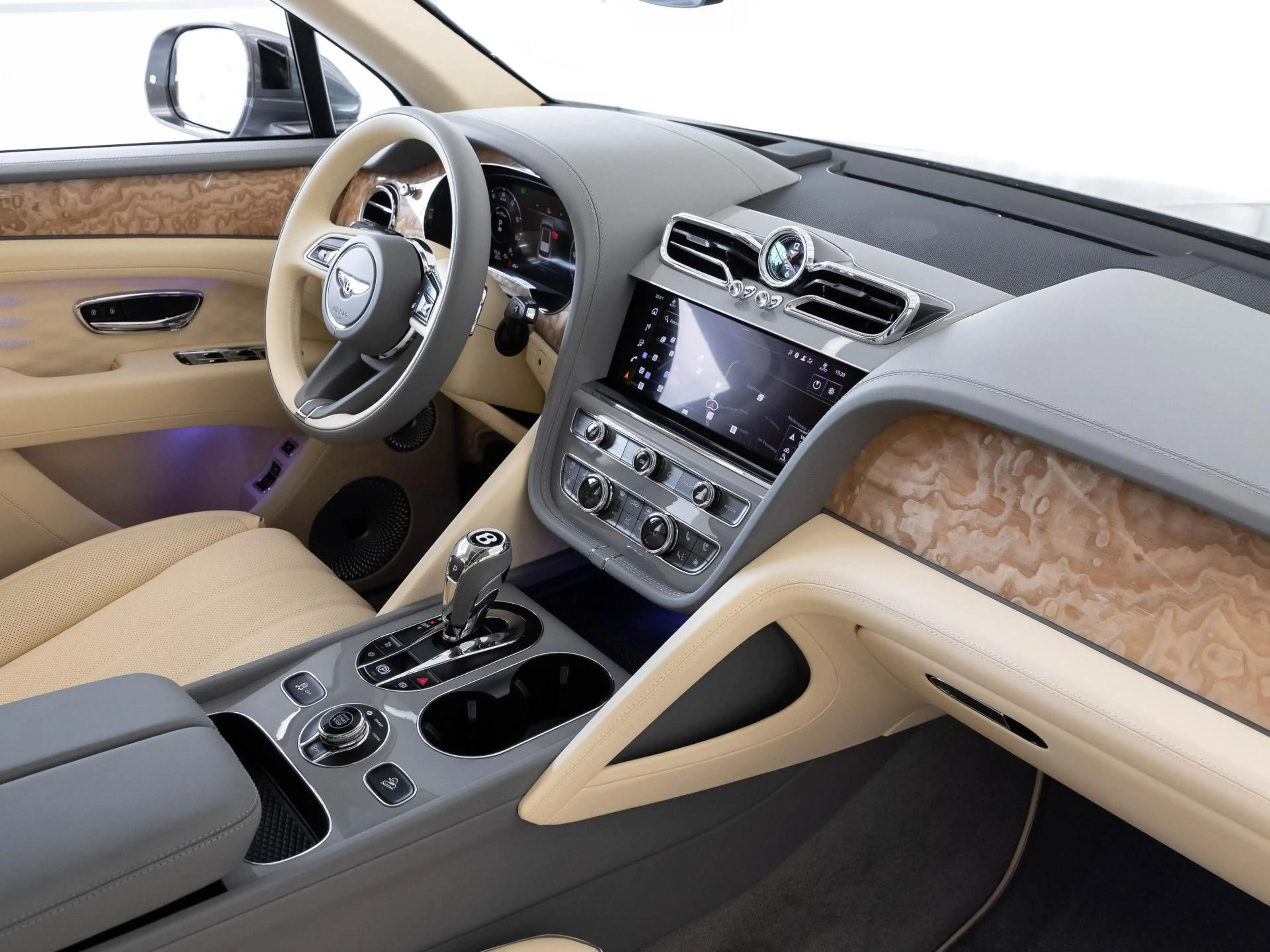 Bentley Bentayga Atelier Edition V8 von BENTLEY FRANKFURT — photo 7