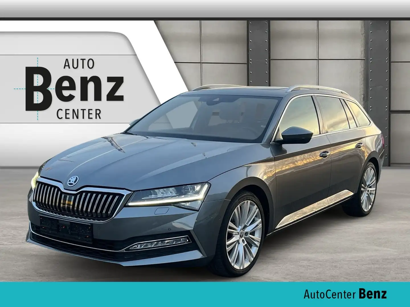Skoda Superb C. 2.0 TDI L&K 4X4 *DCC*NAVI*SHZ*PANO* Klima Navi Grau - 1