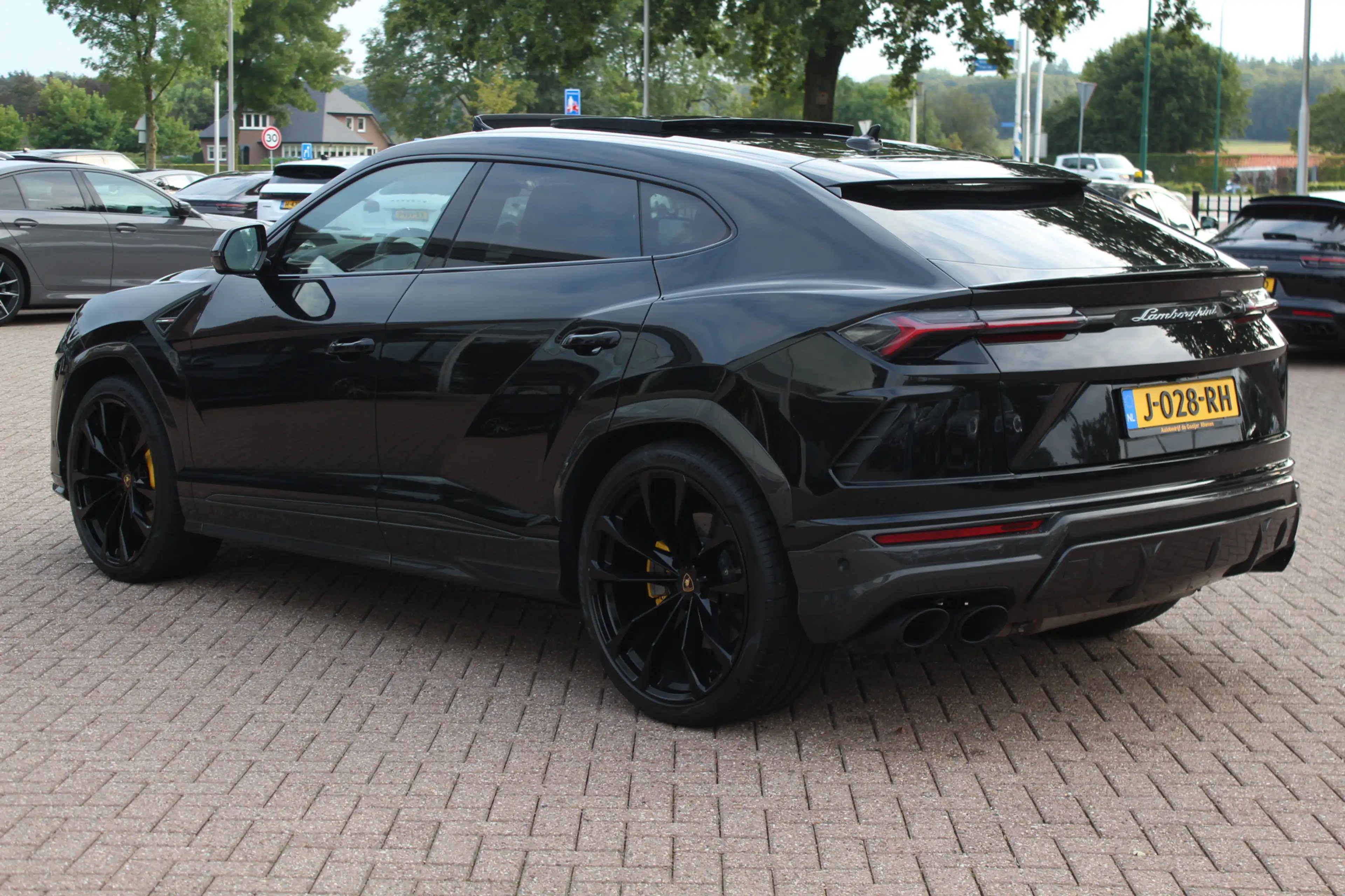 Lamborghini Urus 4.0 V8 / NL Auto! / Full Carbon / Keramisch / B&O — photo 3