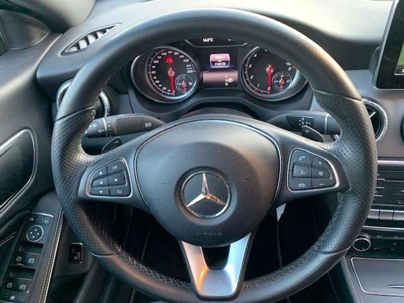Mercedes-Benz CLA 180 180/AUTOMAAT/NAV/XEN/LED/HLEER