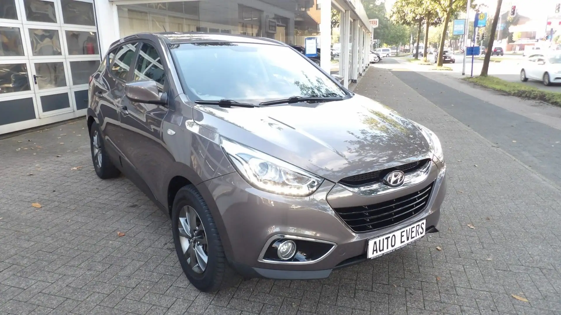 Hyundai iX35 FIFA World Cup Edition*LPG-Gasanlage* Braun - 1
