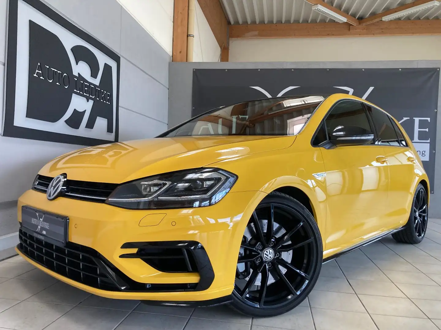 Volkswagen Golf VII R  4Motion/Akrapovic/Navi/R-Performance Amarillo - 2