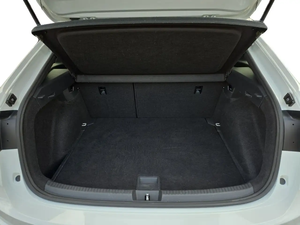 Volkswagen Taigo R-Line 1.0 TSI DSG, MATRIX/KAM/ACC/NAVI/SH, миниатюра 14
