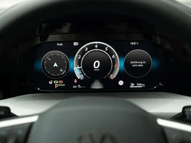 Volkswagen Golf view 12
