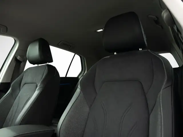 Volkswagen Golf view 6