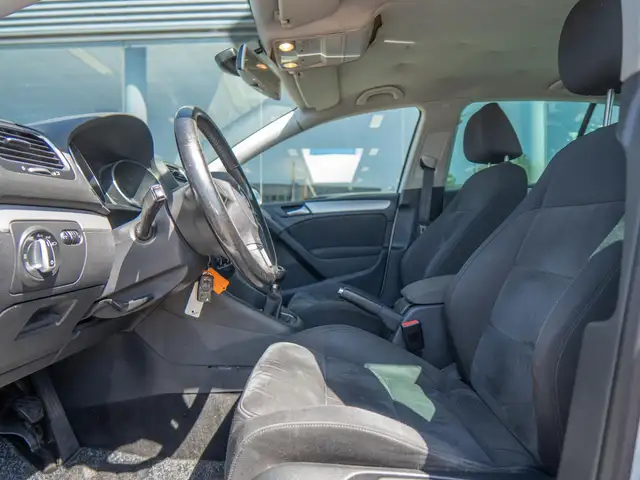 Volkswagen Golf view 17