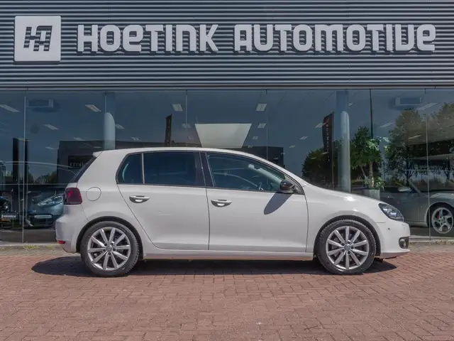 Volkswagen Golf view 11