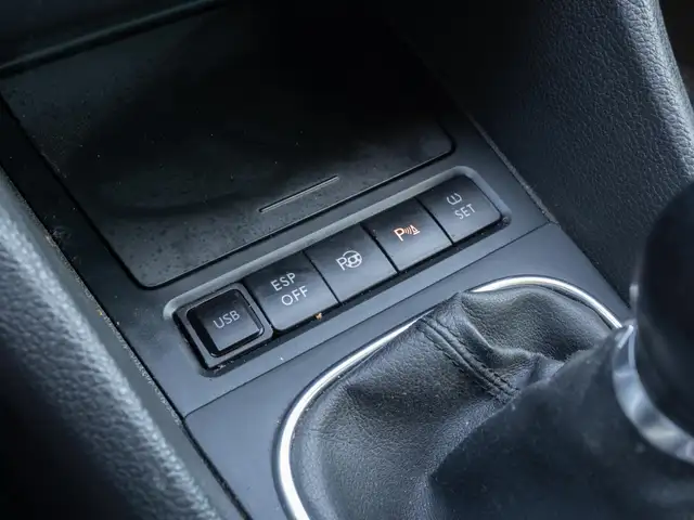 Volkswagen Golf view 25