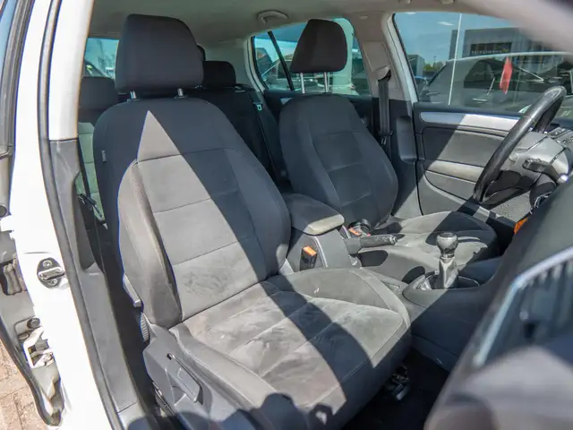 Volkswagen Golf view 27