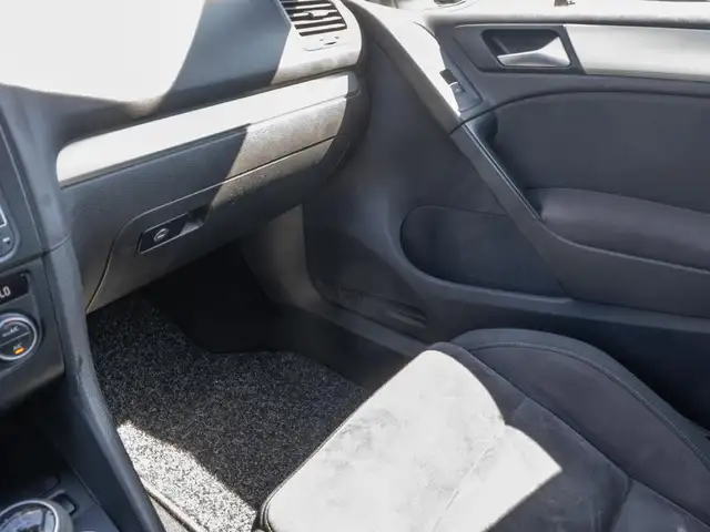 Volkswagen Golf view 24