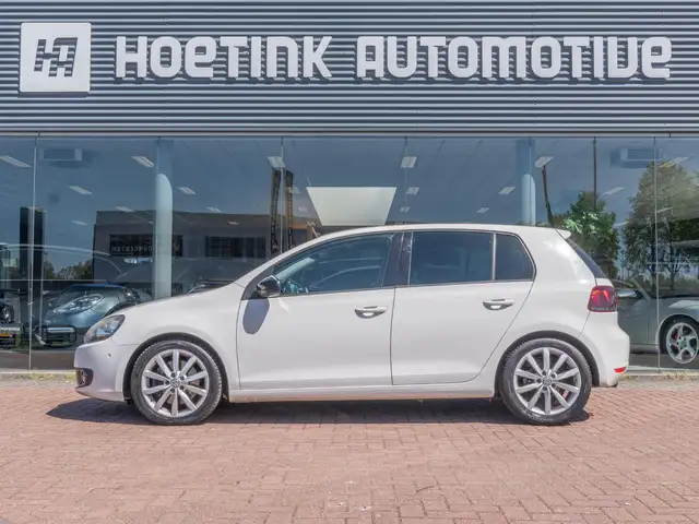 Volkswagen Golf view 9