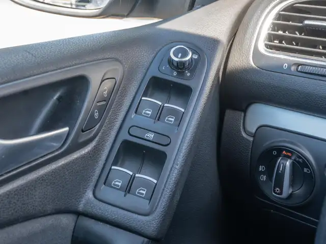 Volkswagen Golf view 21