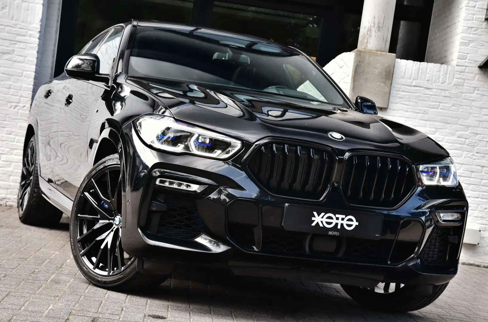 BMW X6 M50 dAS * NP: € 140.050 / 1HD.  / FULL OPTION * Noir - 2
