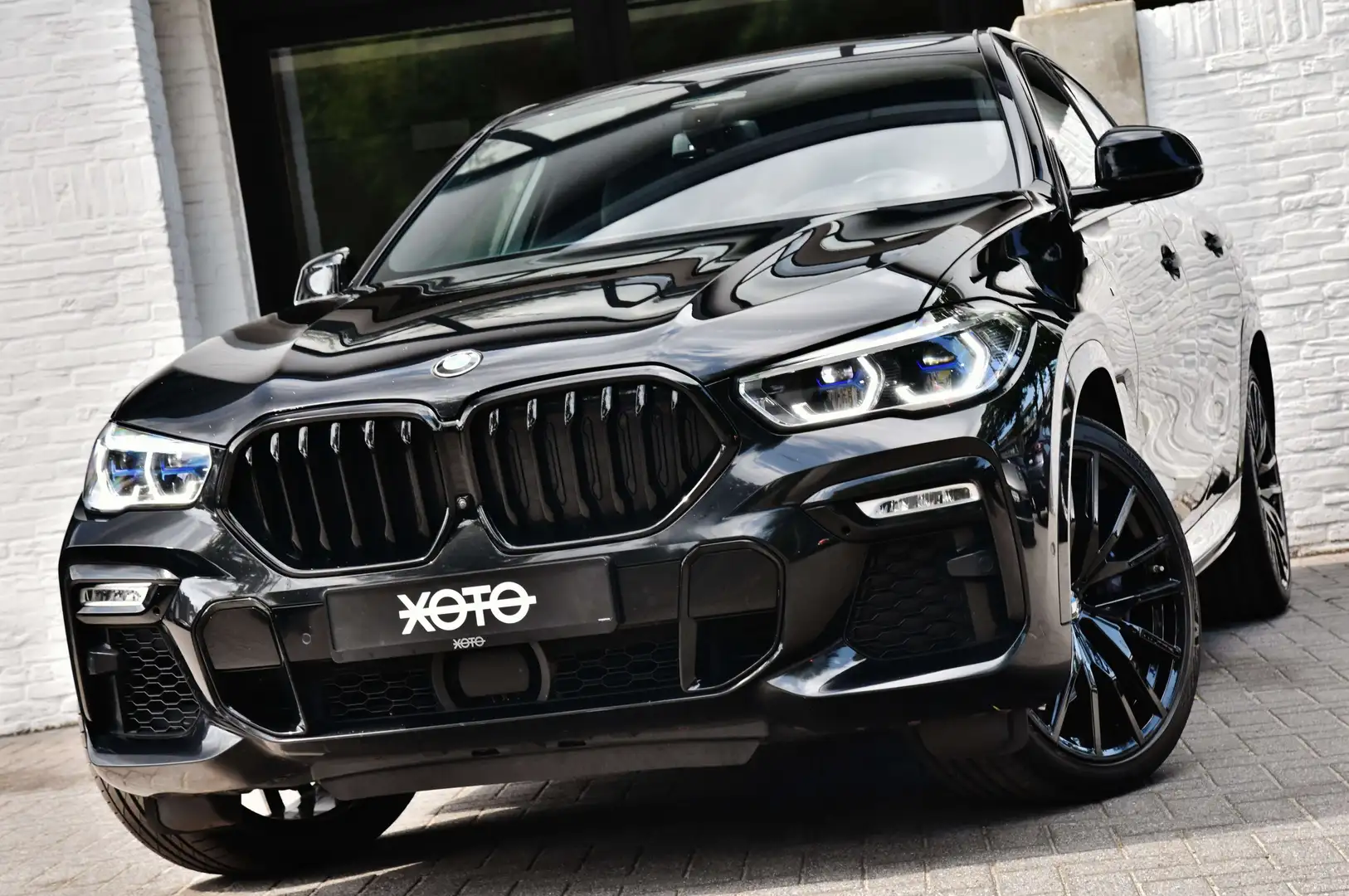 BMW X6 M50 dAS * NP: € 140.050 / 1HD.  / FULL OPTION * Noir - 1