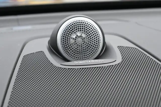 Volvo XC60 view 29