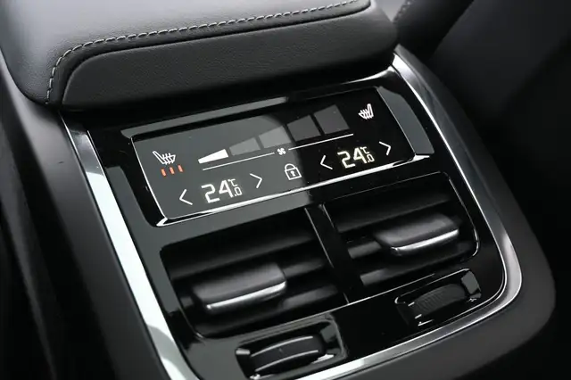 Volvo XC60 view 25