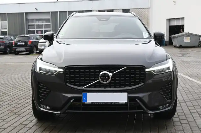 Volvo XC60 view 8
