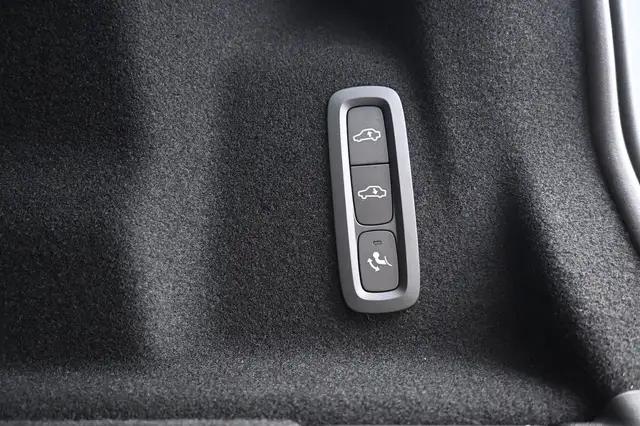 Volvo XC60 view 17