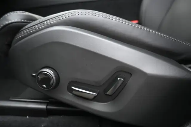 Volvo XC60 view 30