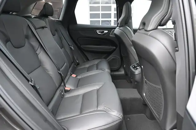 Volvo XC60 view 15