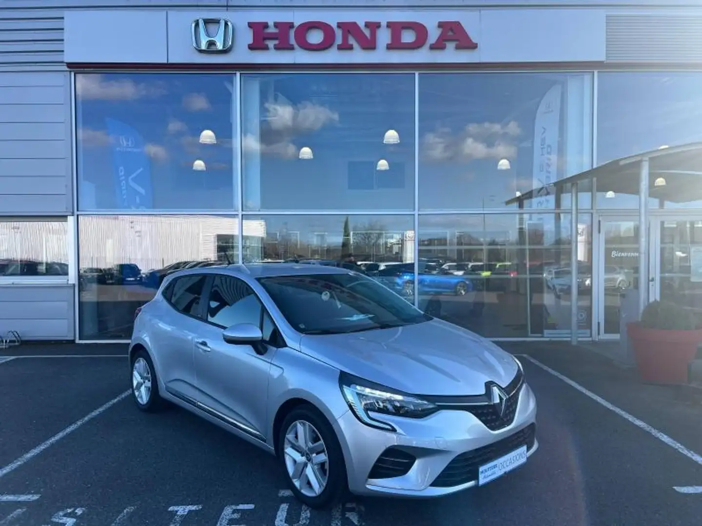 Renault Clio 1.6 E-Tech 140ch Business -21 - 1