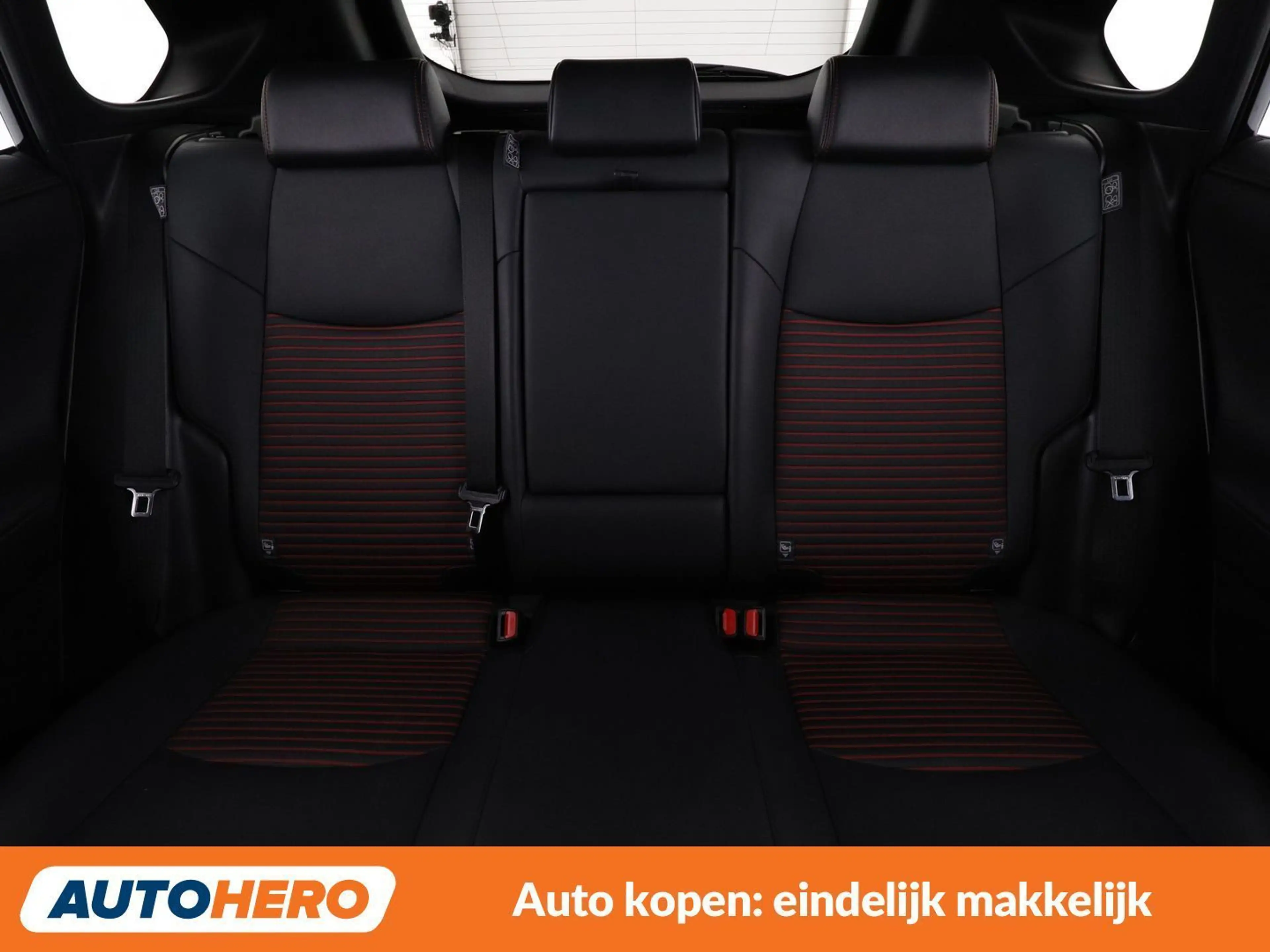 Suzuki Across 2.5 Plug-in Hybrid Comfort+ E-Four — photo 15