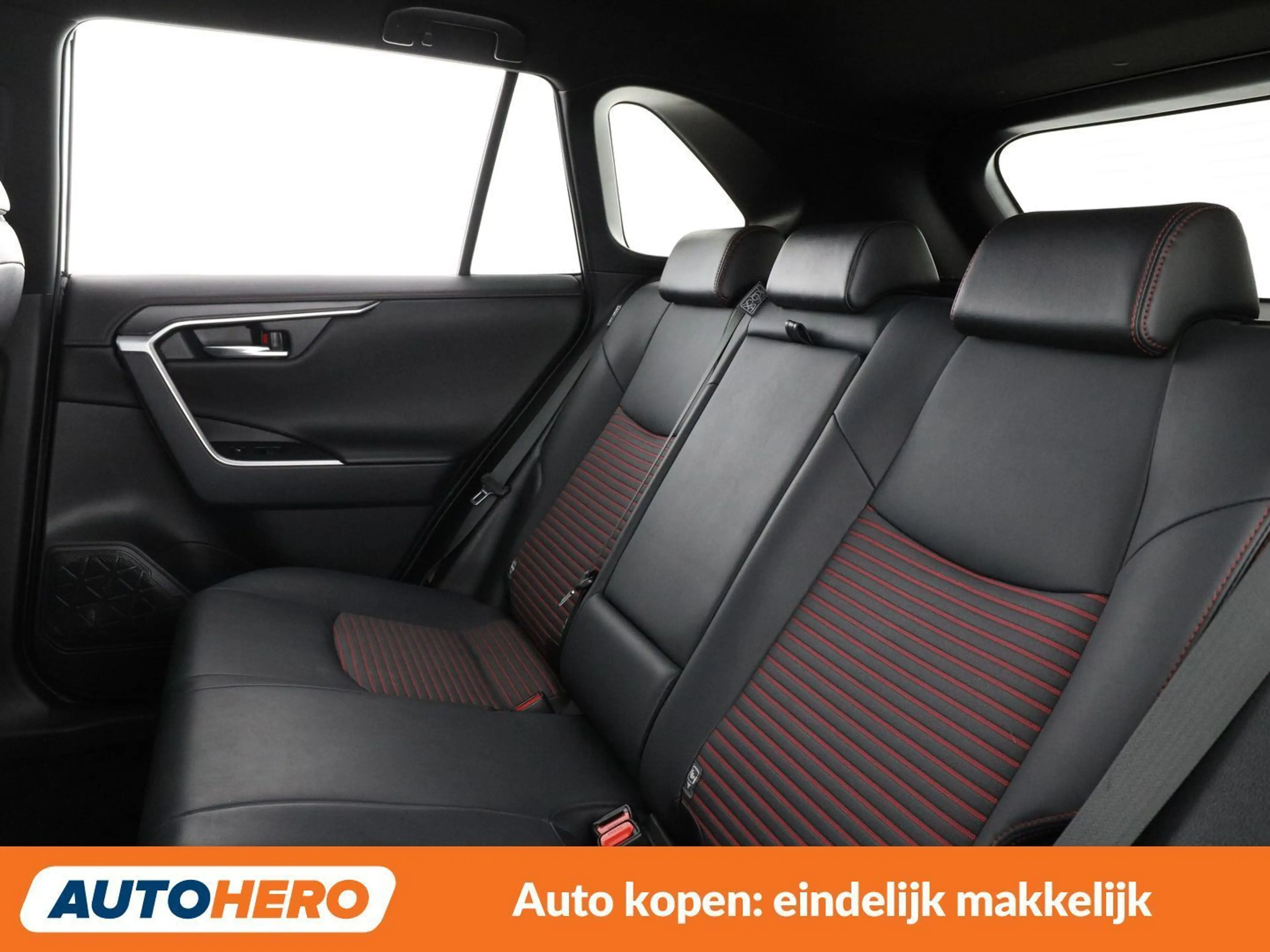 Suzuki Across 2.5 Plug-in Hybrid Comfort+ E-Four — photo 14
