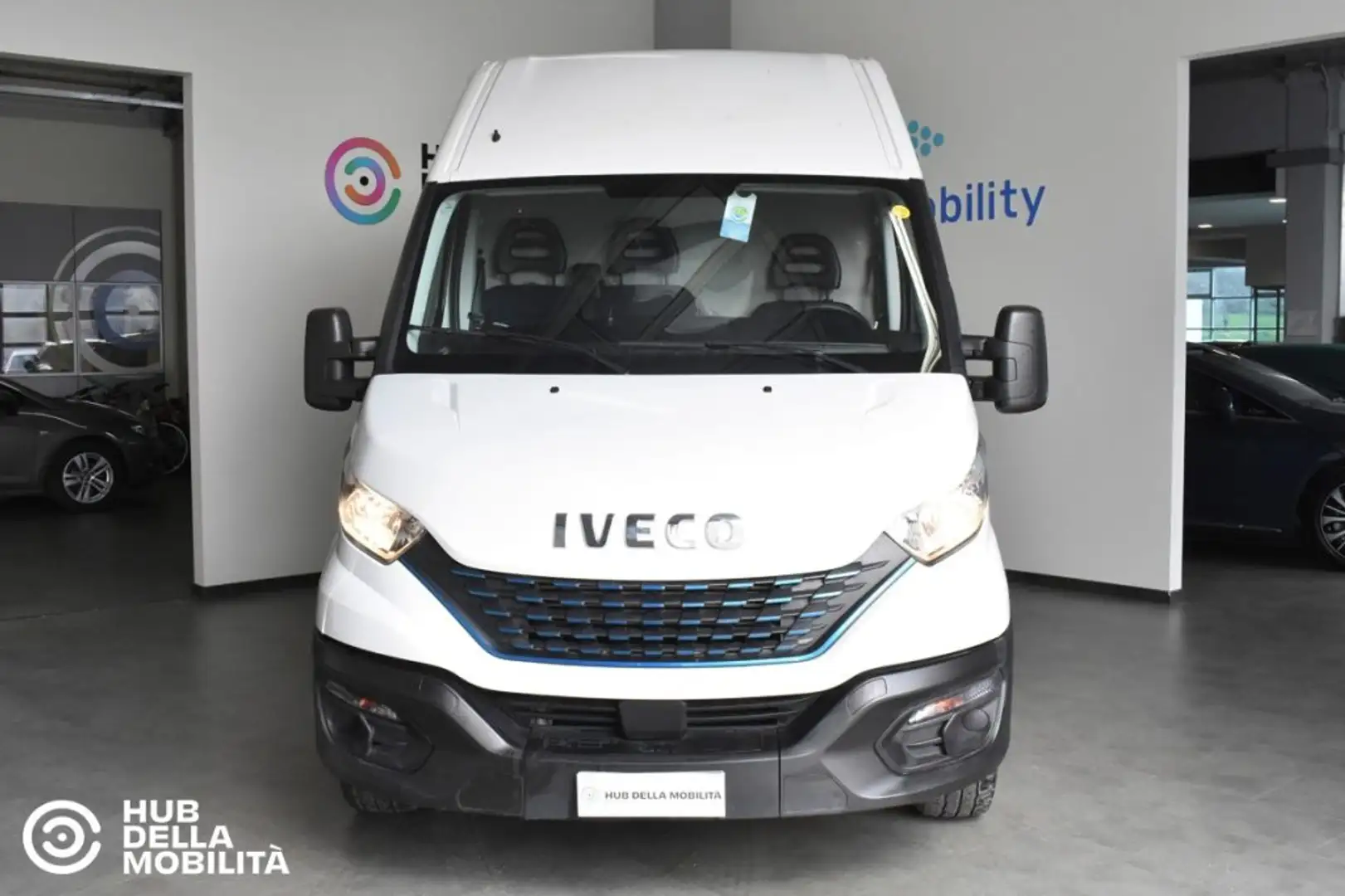 Iveco Daily 35S14NV 3.0 CNG PM-TM Furgone Blue Power Bianco - 1