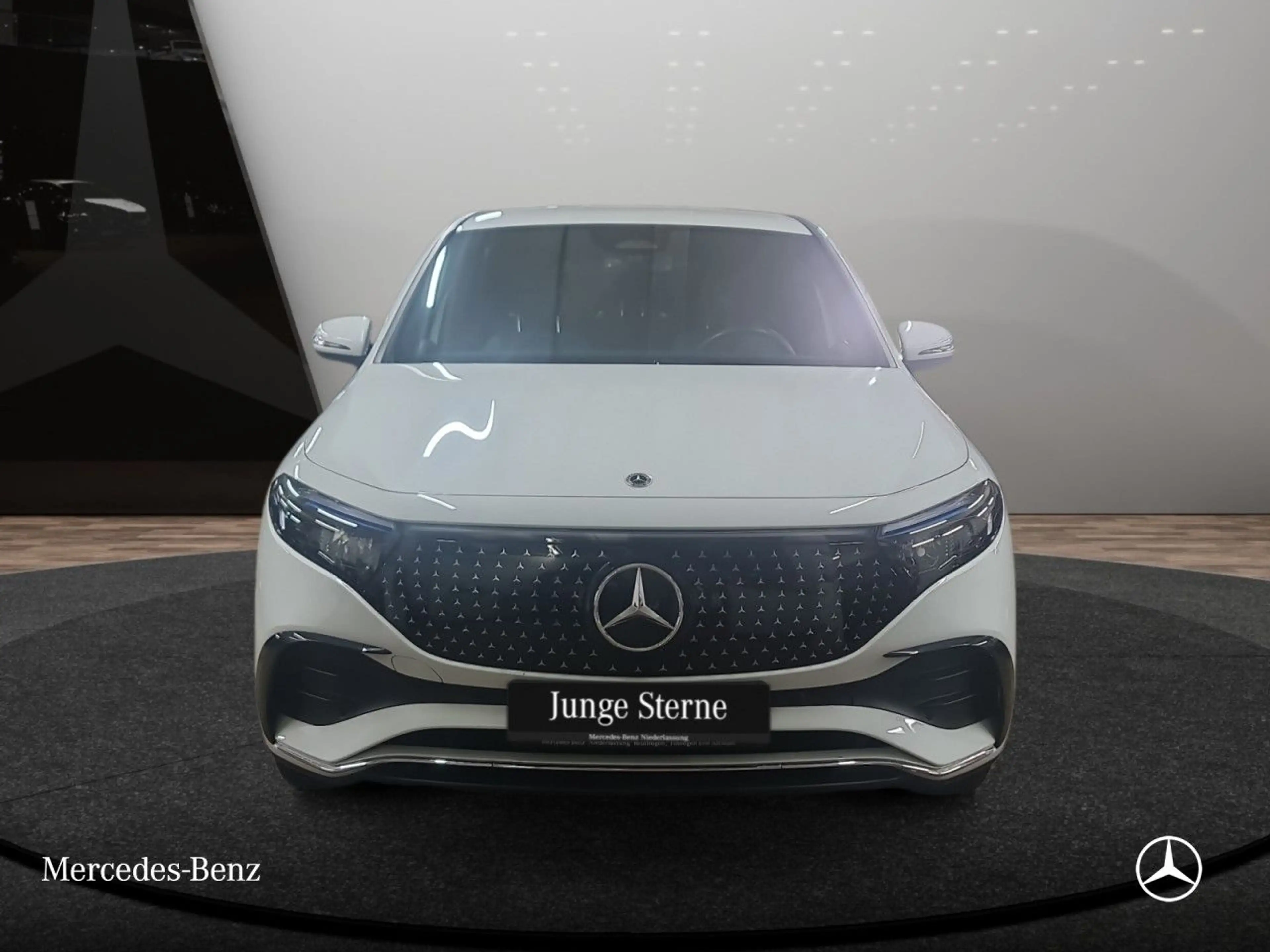 Mercedes-Benz EQA 250 AMG+PLUS-PAKET+KAMERA+KEYLESS+SPUR — photo 3