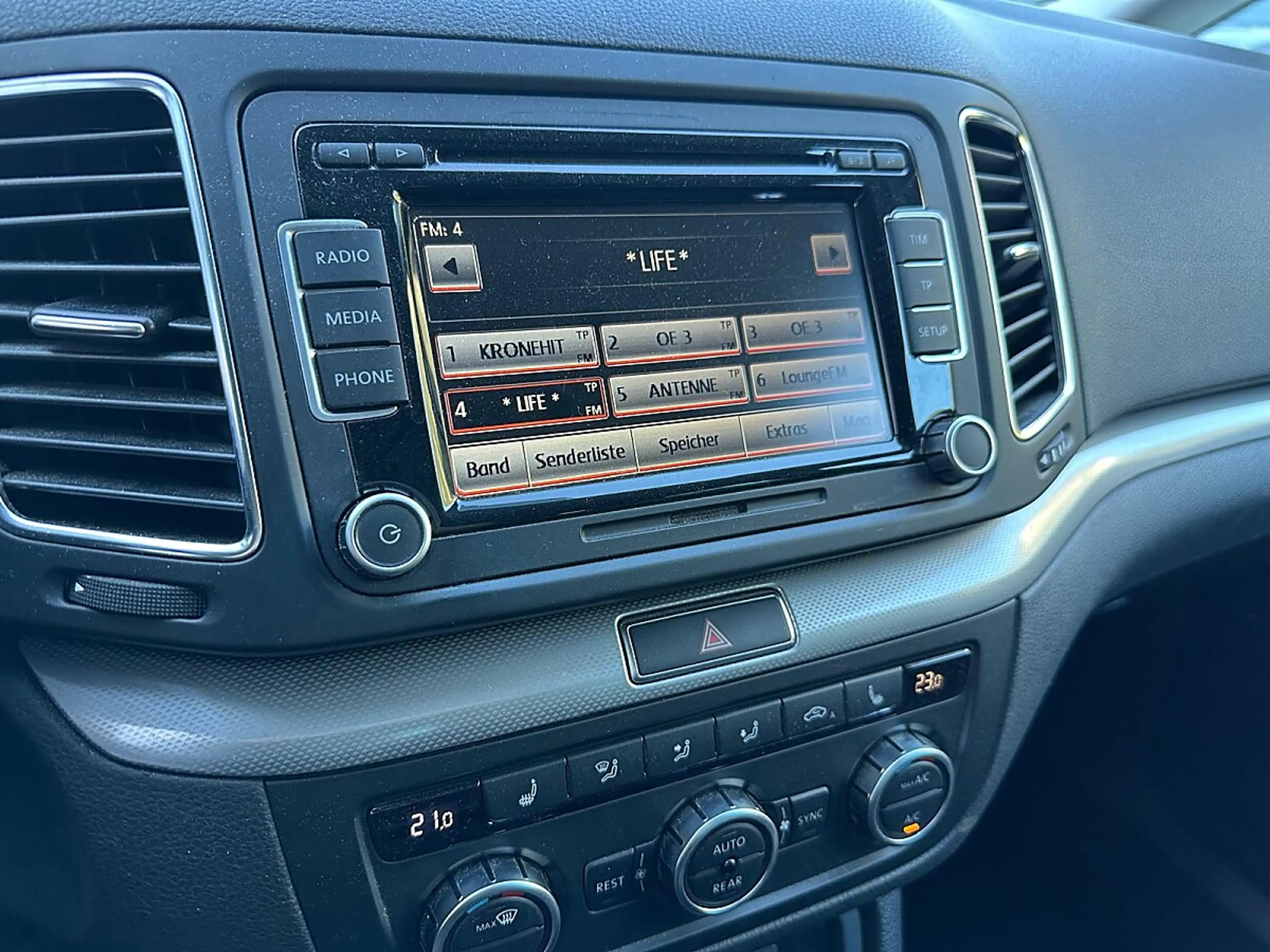 Volkswagen Sharan 2.0 TDI Comfortline — photo 5