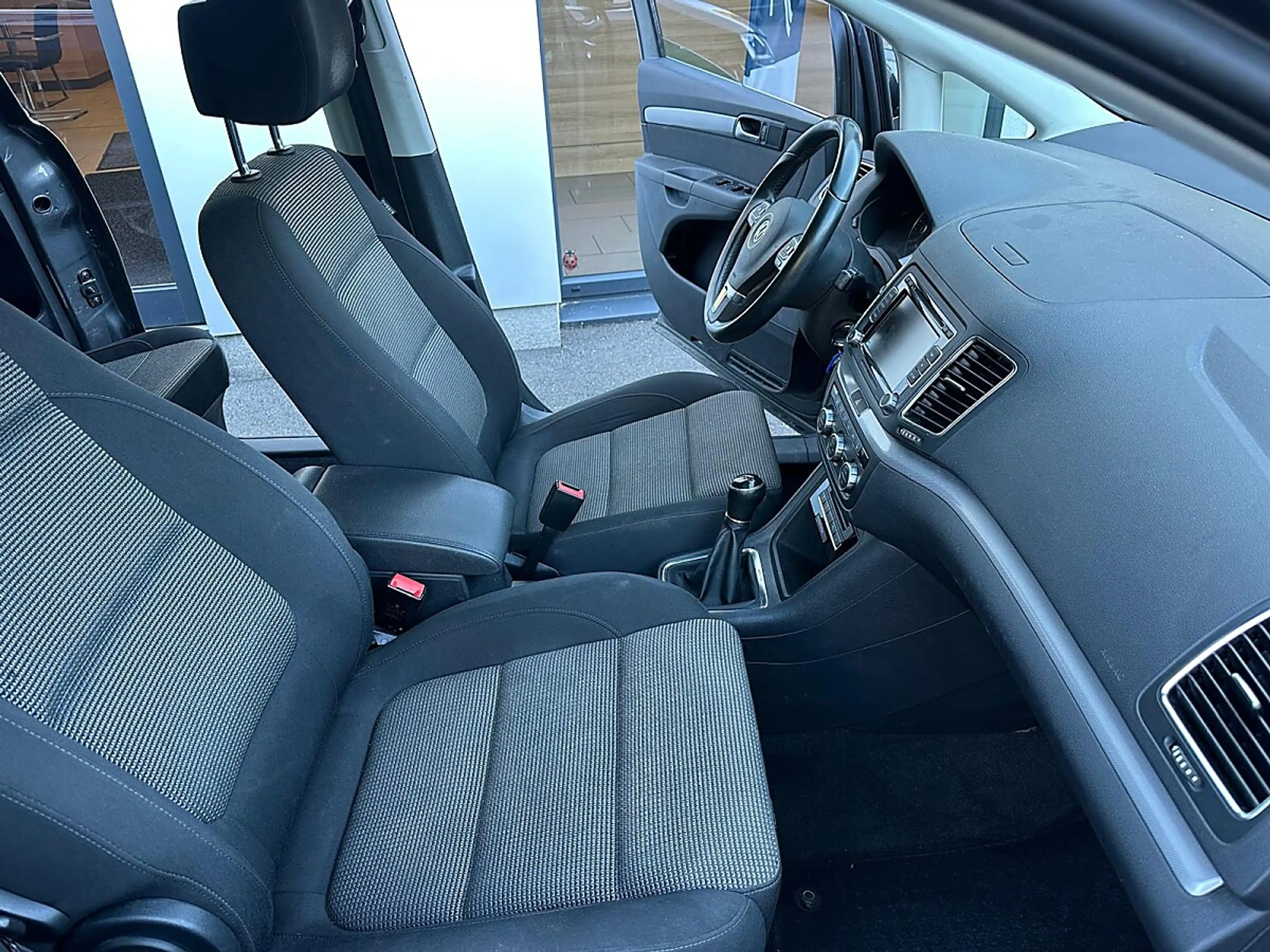 Volkswagen Sharan 2.0 TDI Comfortline — photo 12