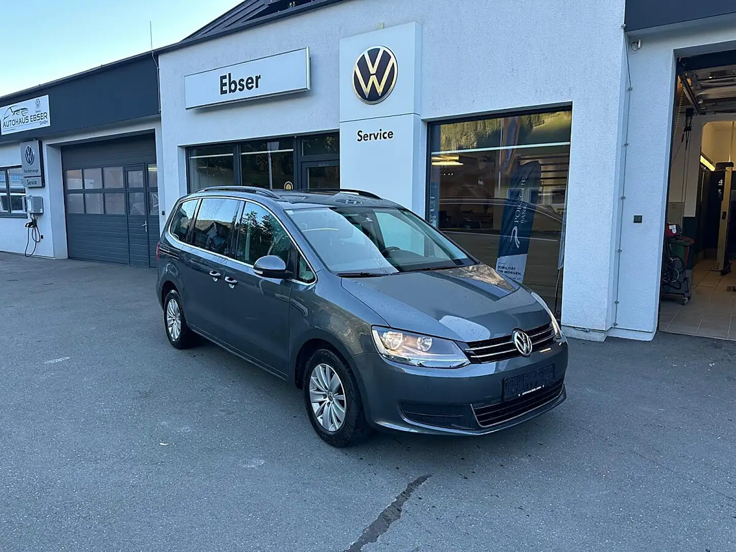 Volkswagen Sharan 2.0 TDI Comfortline Grau - 1