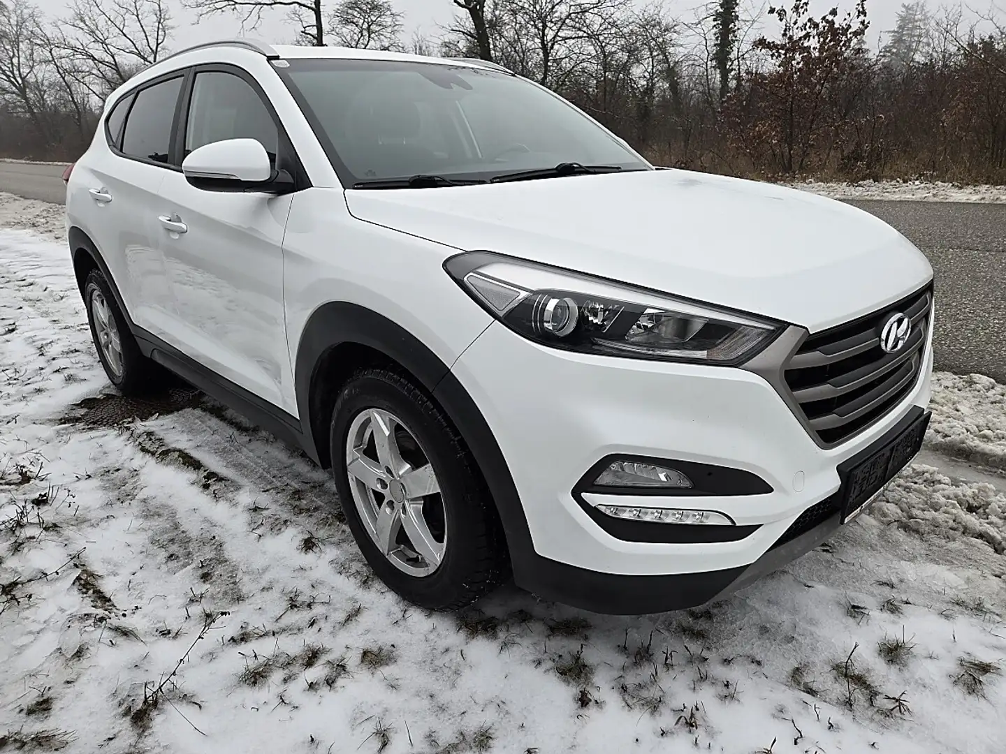 Hyundai TUCSON Tucson 2,0 CRDI 4WD Edition 25 Aut. *Eintausch*... Weiß - 1