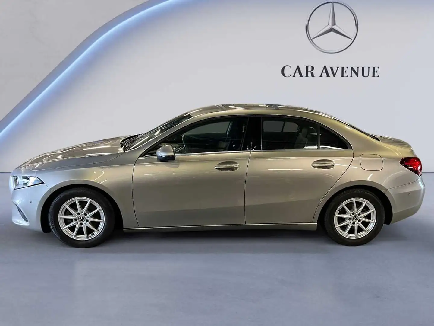 Mercedes-Benz A 180 d Berline Argent - 2