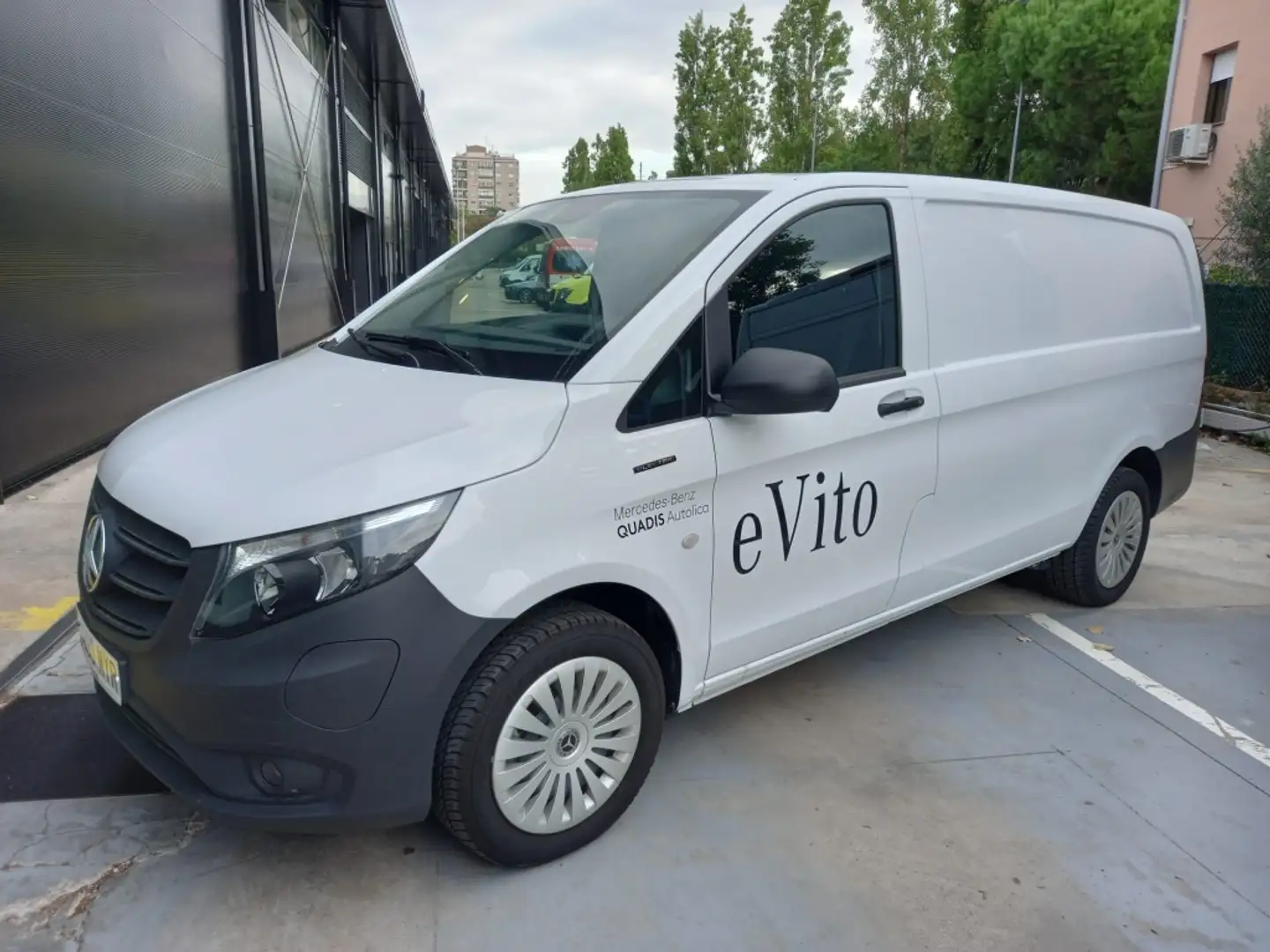 Mercedes-Benz Vito eVito Furgón Larga 66kWh Blanc - 1