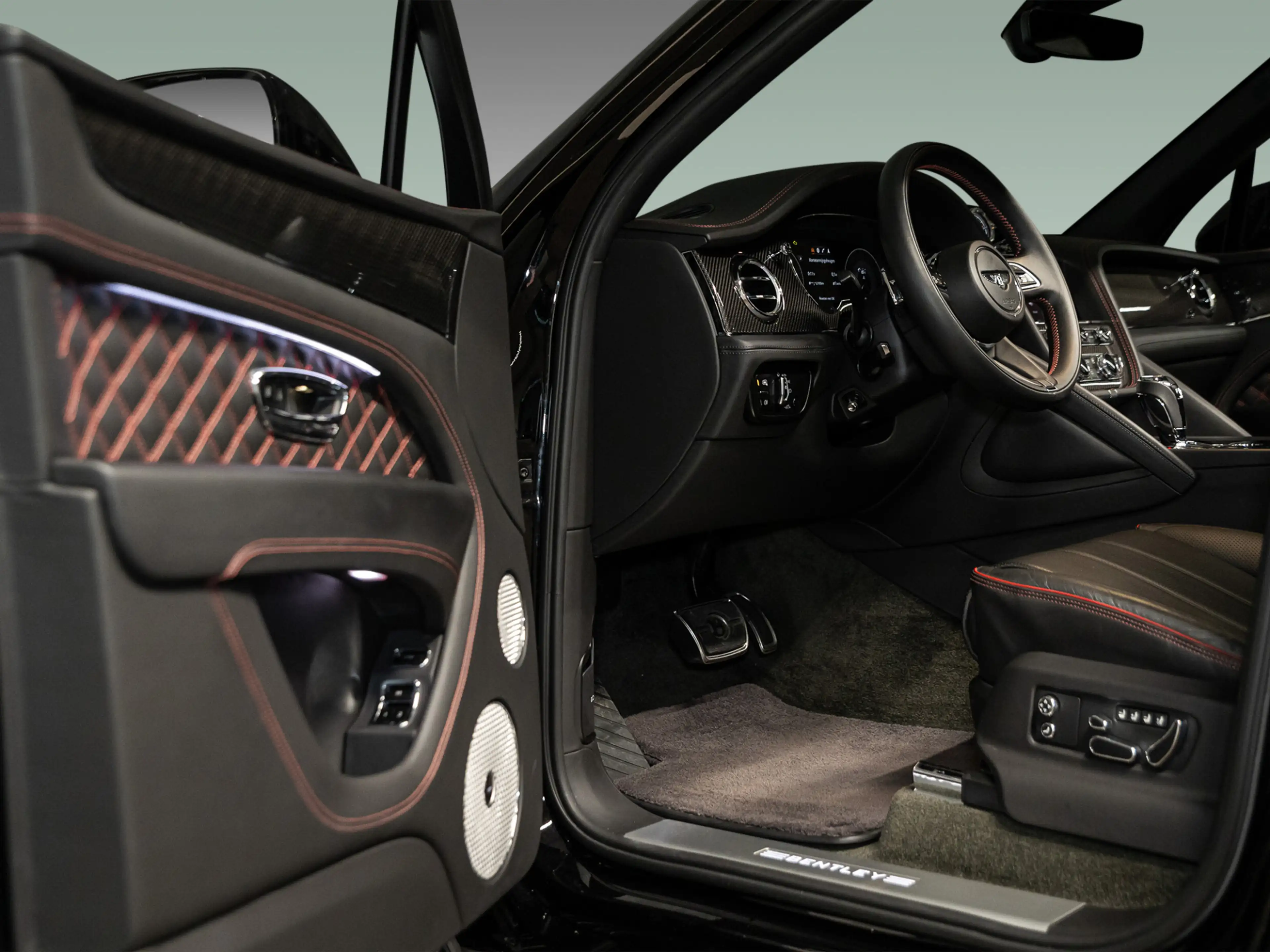 Bentley Bentayga V8 S |Ceramic|Full Carbon|NAIM|Comfort seat — photo 8