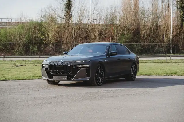 BMW 760 M/Theatre/B&W/Massage/Pano/BTW/Skylounge