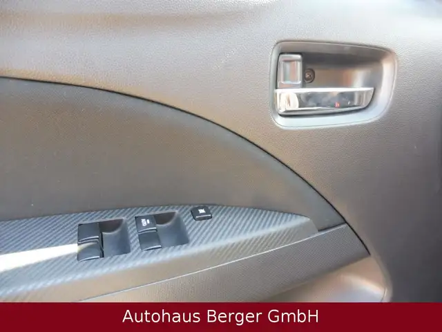 Mitsubishi Space Star view 14