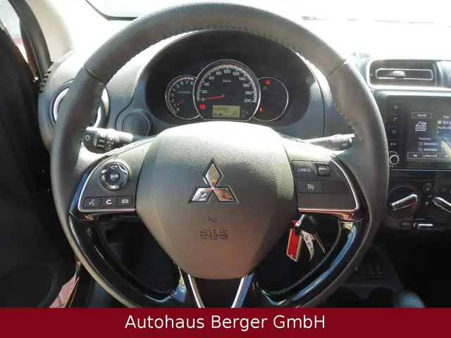 Mitsubishi Space Star view 10