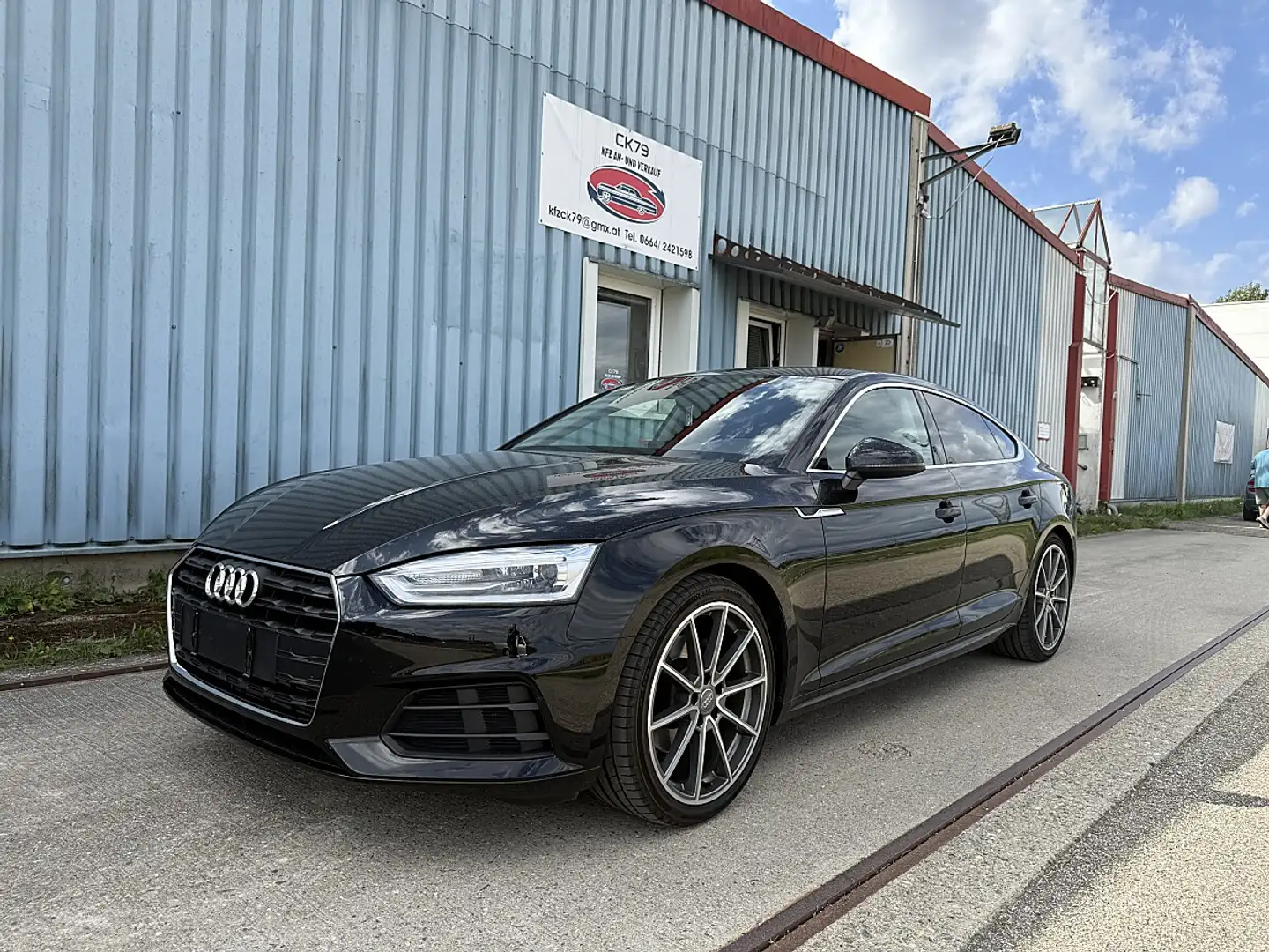 Audi A5 Sportback Schwarz - 2