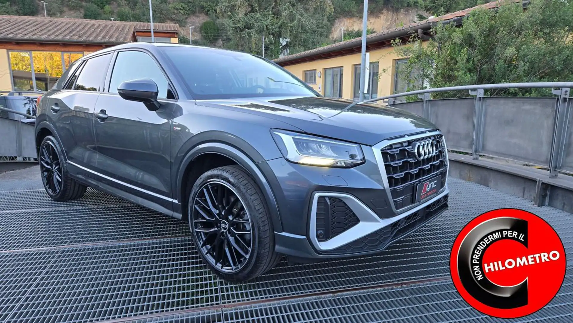 Audi Q2 35 TFSI S-LINE S-TRONIC ACT LED R-CAMERA UFF AUDI Grigio - 1