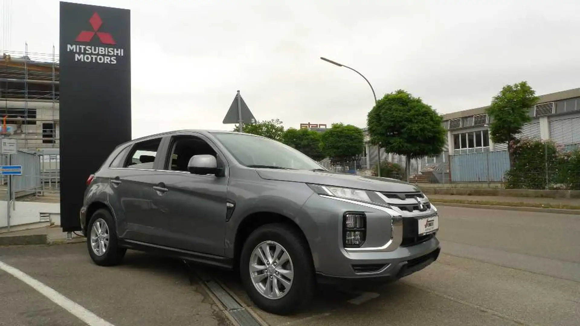Mitsubishi ASX Spirit 2.0 AHK 2WD CVT Automatik Szary - 1